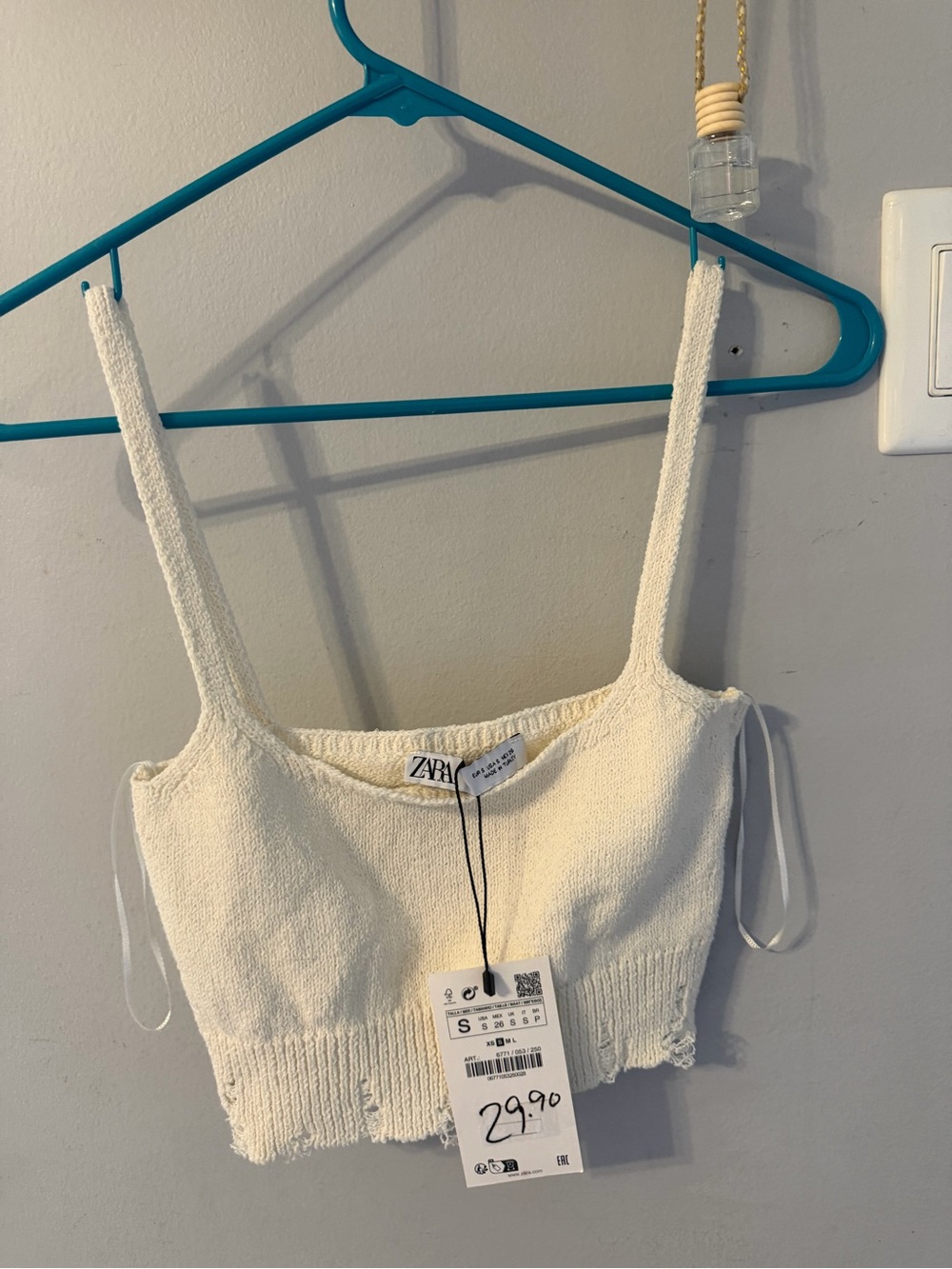 ZARA Off-White Knit Cropped Tank Top